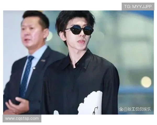 足球明星十年颜值变迁 从青涩少年到成熟魅力男神的蜕变之路